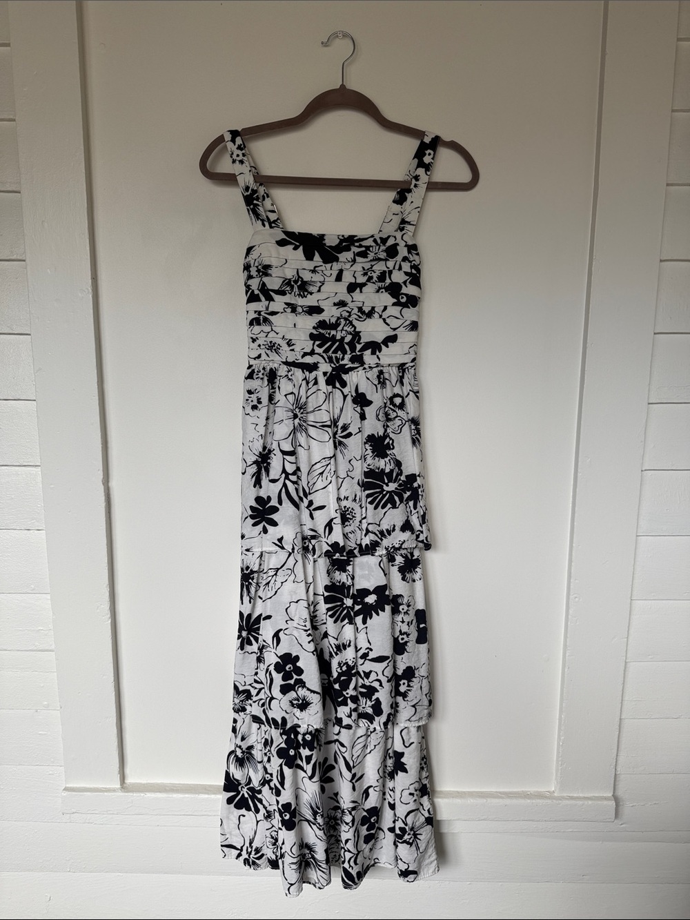 Abercrombie & Fitch Black and White Tiered Dress